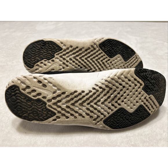 Nike Shoes Women’s Size 9 Black CK2576 001 Running Athletic Gym Training Track - Picture 7 of 8